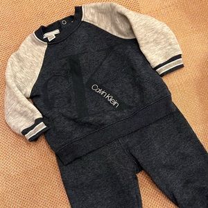 〰️ cozy baby Calvin Klein set 〰️